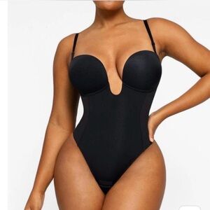 SKIMS *NWT DEEP PLUNGE SHAPEWEAR BODYSUIT | COLOR: ONYX | SIZE: M